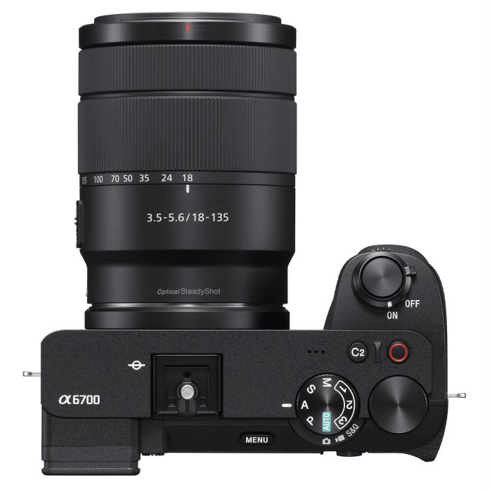 Sony A6700 18-135