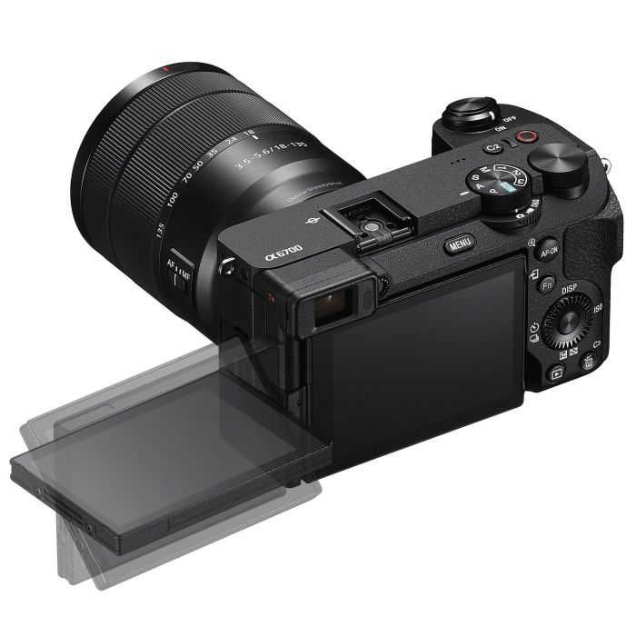 Sony A6700 18-135