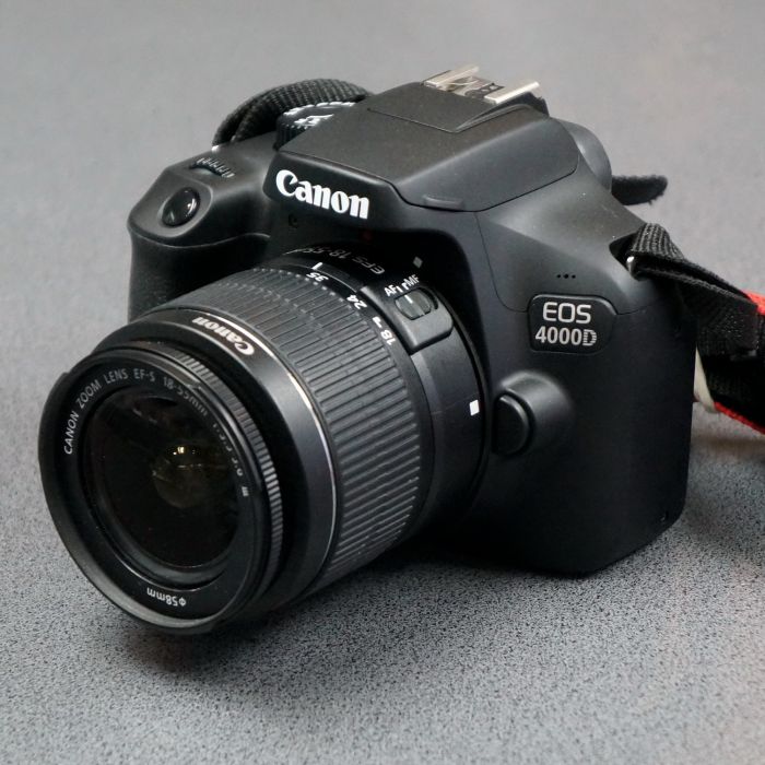 Canon EOS 4000D - S5939