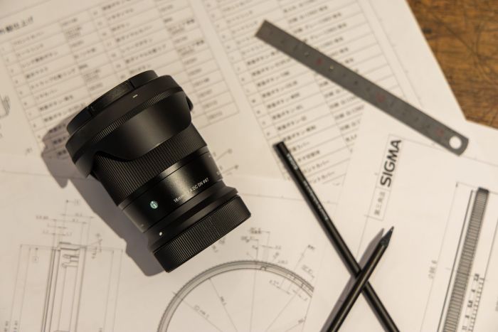 SIGMA 16mm F1.4 DC DN C 402972 - Canon RF