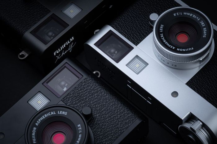 Fujifilm X-HF1 Trio