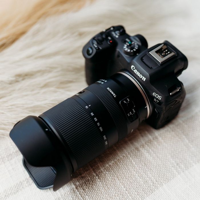 Tamron 18-300mm F3.5-6.3 Di III-A VC VXD B061R